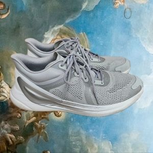 Lululemon Blissful Feel running shoe